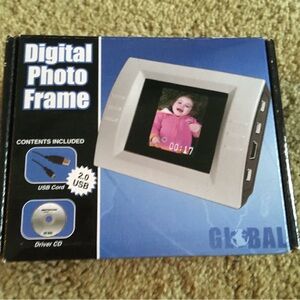 Digital Photo Frame with USB connection, 1.5” mini screen, 8MB memory